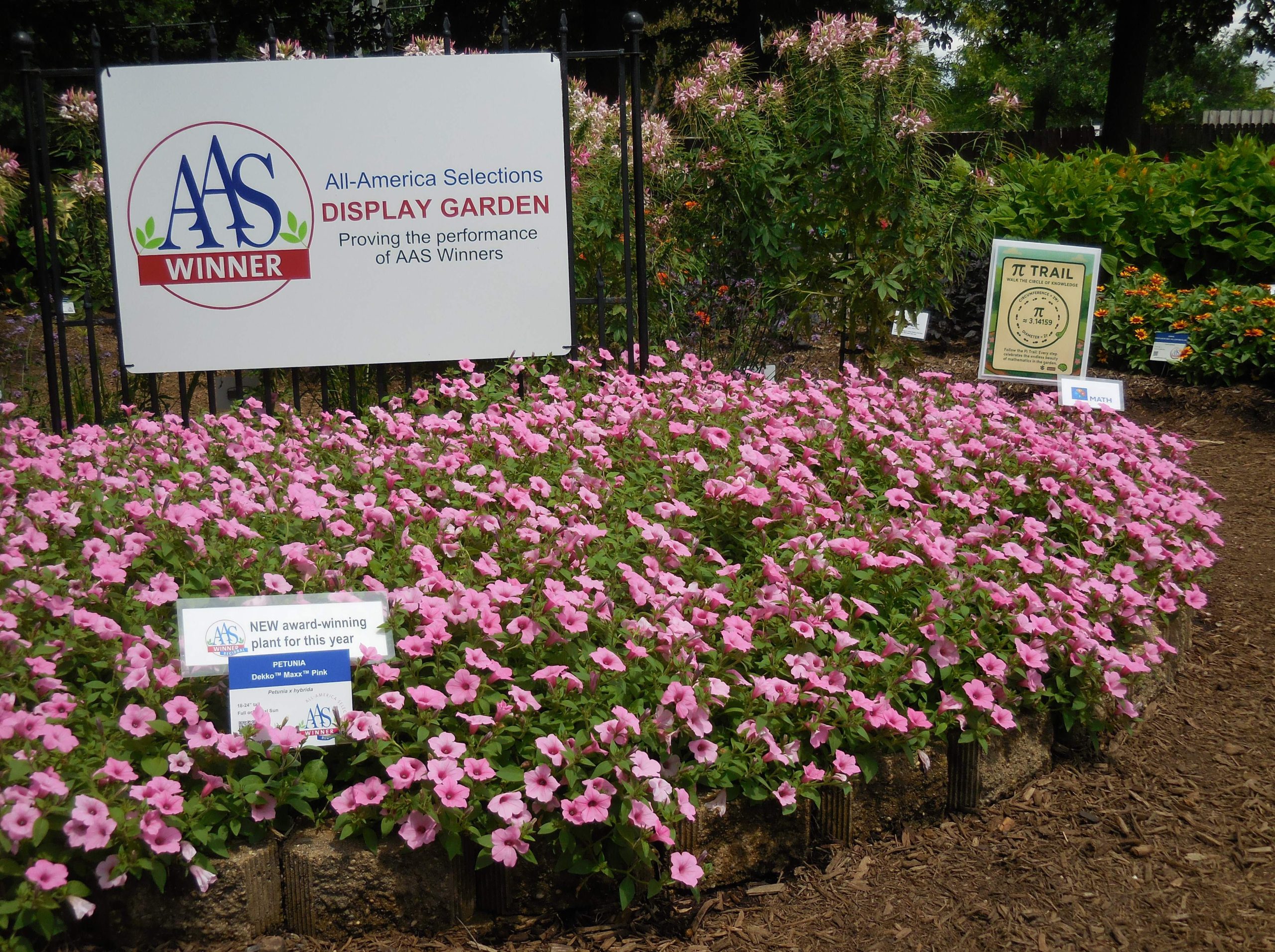 First Place Winner: Purdue Extension-Marion County Demonstration Garden in Indianapolis, Indiana