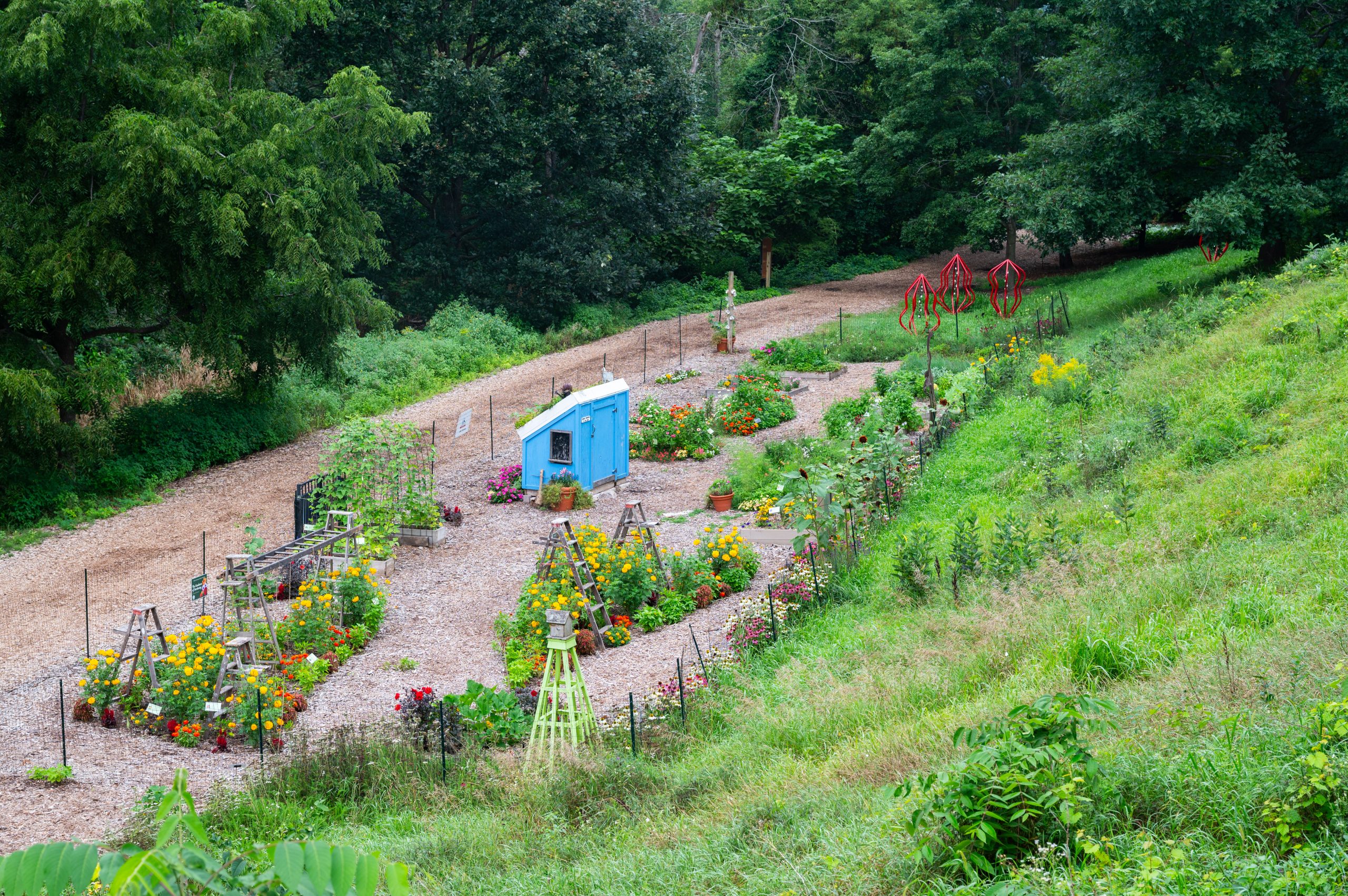 AAS Display Landscape Design Second Place Winner: Green Bay Botanical Garden in Green Bay, Wisconsin