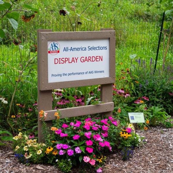 AAS Display Landscape Design Second Place Winner: Green Bay Botanical Garden in Green Bay, Wisconsin